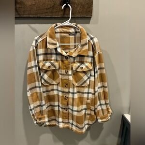 Plaid Button-Up Shacket/Jacket in Mustard, Gray, and White Women’s Size Large